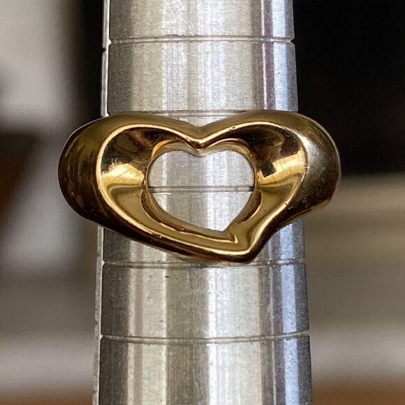 Tiffany & Co. 18K Elsa Peretti Open Heart Ring - Picture 5 of 10